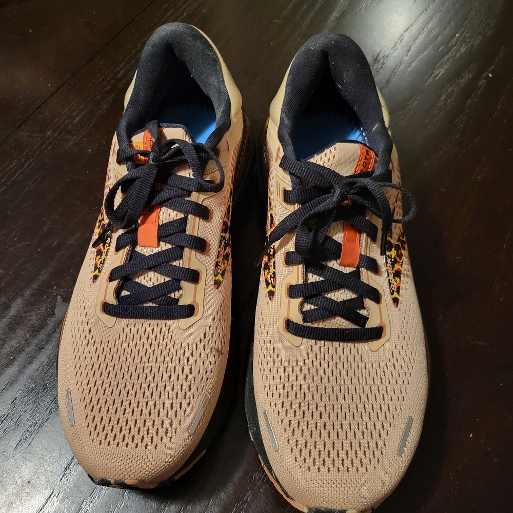 Adreneline by Brooke's size 9.5